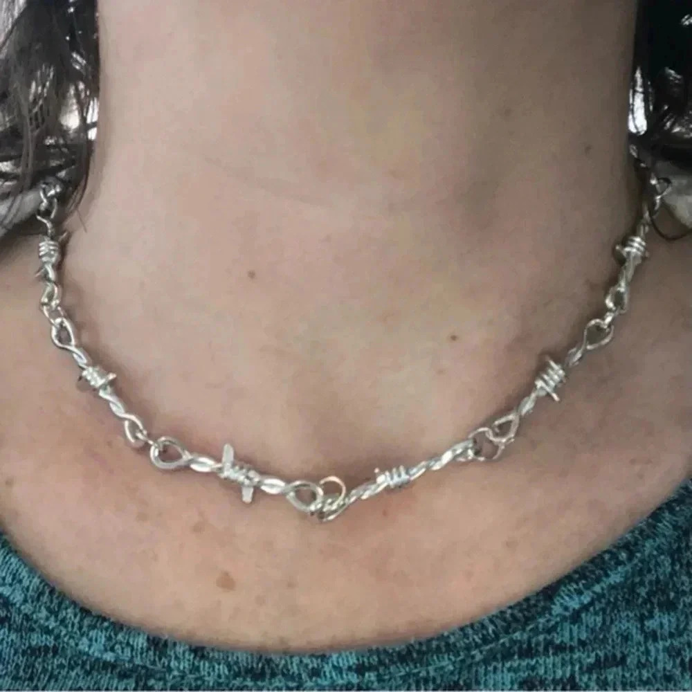 Faux Barbed Wire Silver Punk Goth Alt Grunge Choker Chain Necklace New NWT